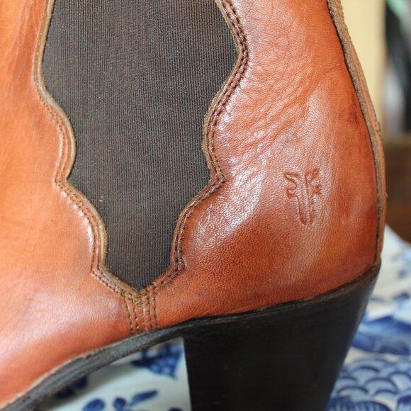 Frye Western Booties Size 9.5 Women's Leather British Tan Stacked Heel EUC Cute! - Picture 5 of 16